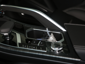 2020ܰ 350T ӰTʿAWD п؅^