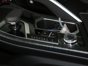 2020ܰ 350T ӰTʿAWD п؅^