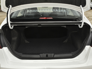 2020款1.5L CVT豪华型 行李厢空间