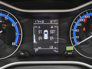 2020款1.5L CVT豪华型 中控区
