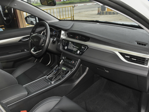 2020款1.5L CVT豪华型 中控区