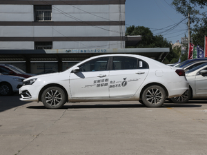 2020款1.5L 手动向上版 正侧（左）