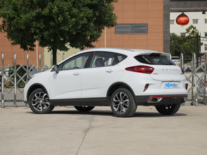2020款1.4T 手动雅 左后45度