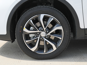 2020款1.4T 手动雅 轮圈