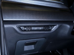 20211.8T I(lng) п؅^(q)