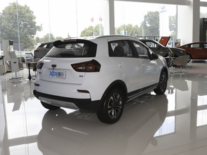 2020款1.5L 手动尊贵型 左后45度