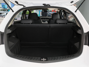 2020款1.5L 手动幸福版 行李厢空间
