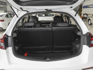 2020款1.5L CVT精英型 行李厢空间
