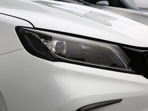 20211.4T CVT F-\Ӱ ^