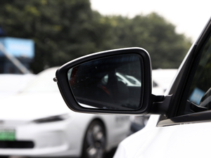 20211.4T CVT F-\Ӱ ^