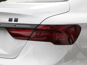 20211.4T CVT F-\Ӱ ^