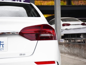 2021款UP 1.5L CVT豪华型 尾灯