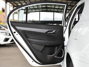 2021款UP 1.5L CVT豪华型 左后车门