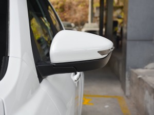 2021款UP 1.5L 手动豪华型 后视镜