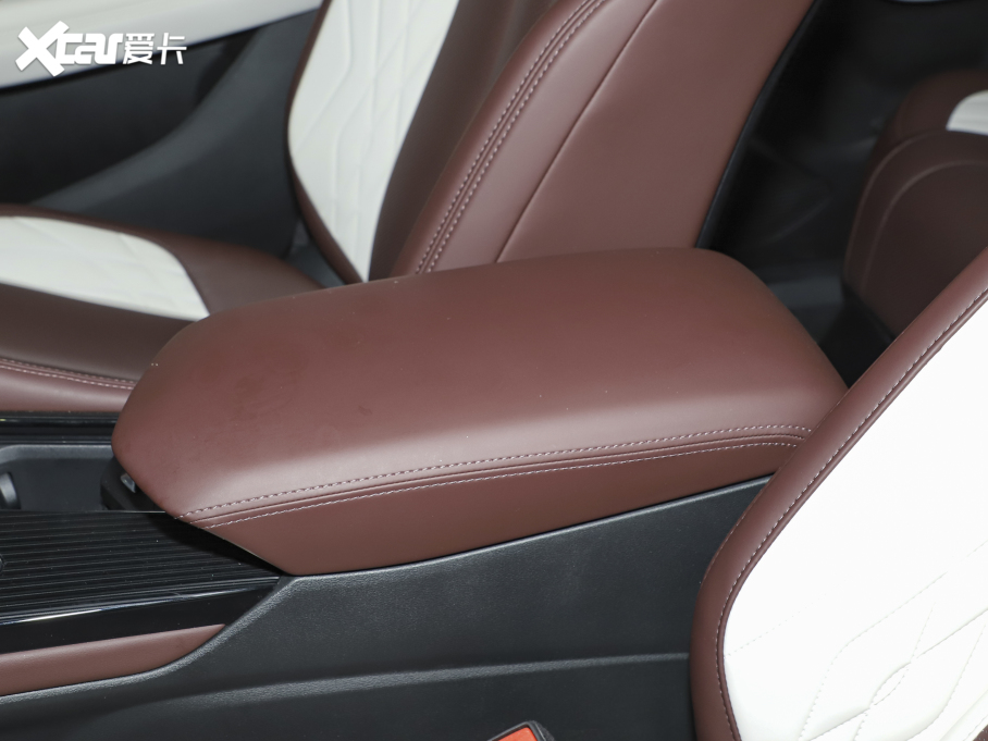 2021ԽL 2.0TD DCT EVOŞ