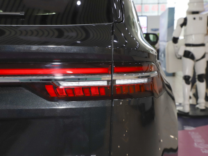 20212.0TD DCT EVO(q)Ş β