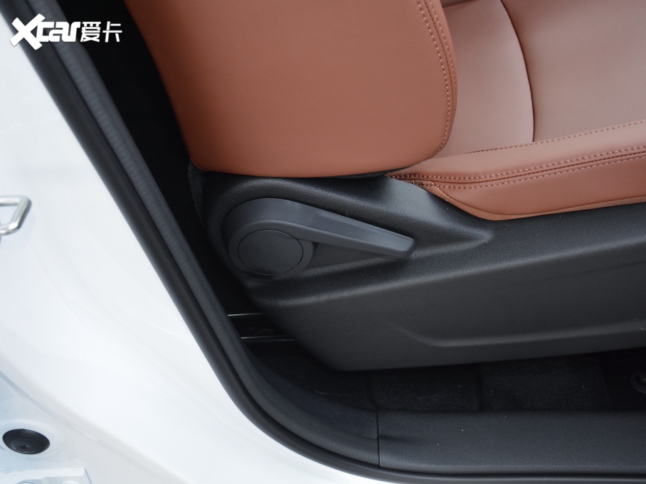 2021Խ 1.8TD DCT(q)\