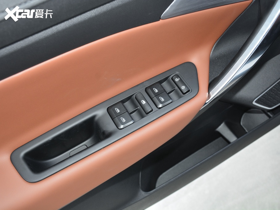 2021Խ 1.8TD DCT򌁆\