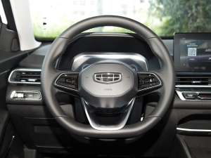 2022款第4代 1.5L CVT尊贵型 方向盘