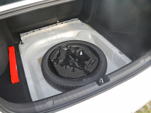 2022款第4代 1.5L CVT旗舰型 备胎