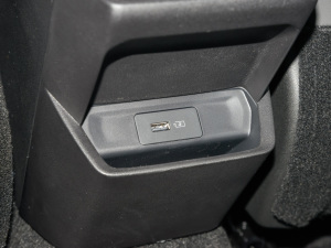 2022款第4代 1.5L CVT精英型 中控区