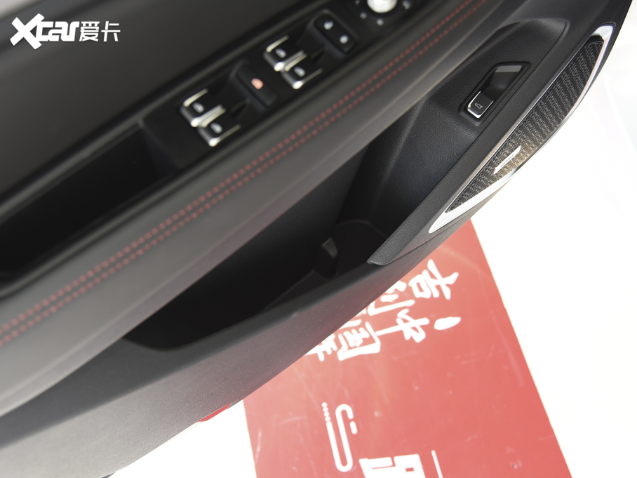 2021ԽS 2.0TD DCTW늰