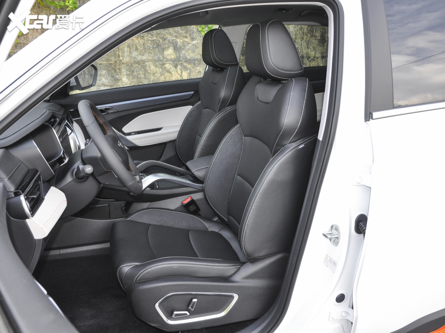 2022Խ X 1.8TD 7DCT 