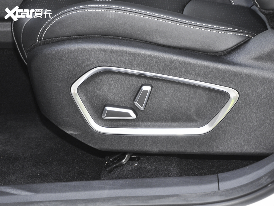 2022Խ X 1.8TD 7DCT 