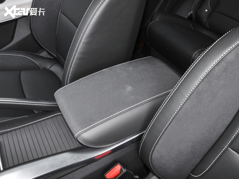 2022Խ X 1.8TD 7DCT 