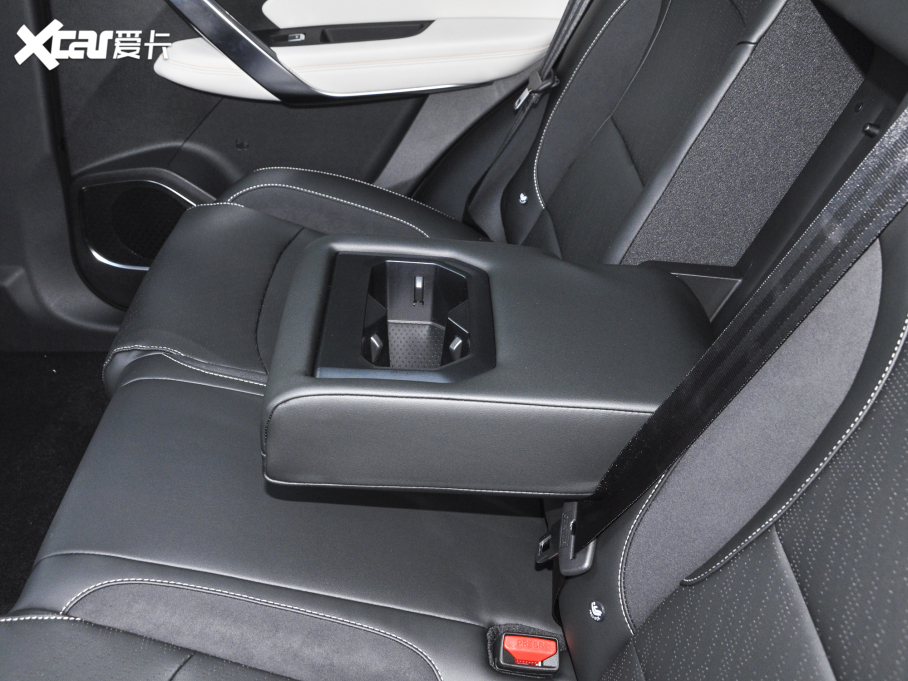 2022Խ X 1.8TD 7DCT 