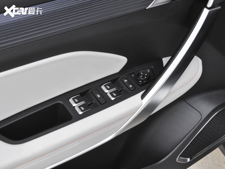 2022Խ X 1.8TD 7DCT 