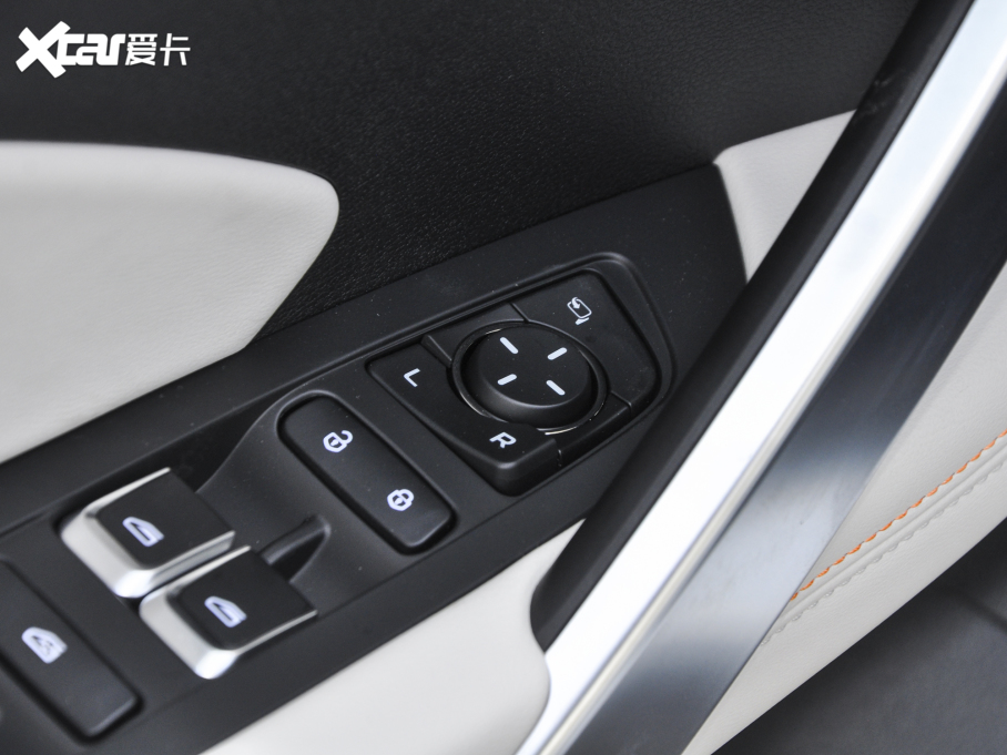 2022Խ X 1.8TD 7DCT 