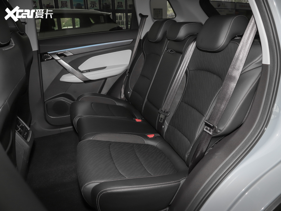 2022Խ X 1.8TD 7DCT 