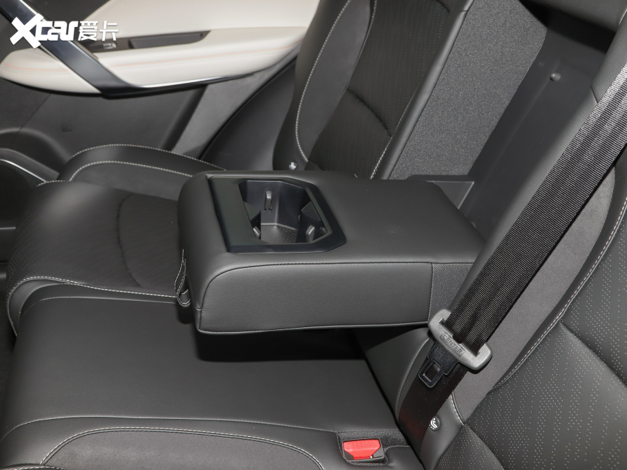 2022Խ X 1.8TD 7DCT 