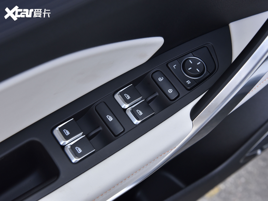 2022Խ X 1.8TD 7DCT ǻ