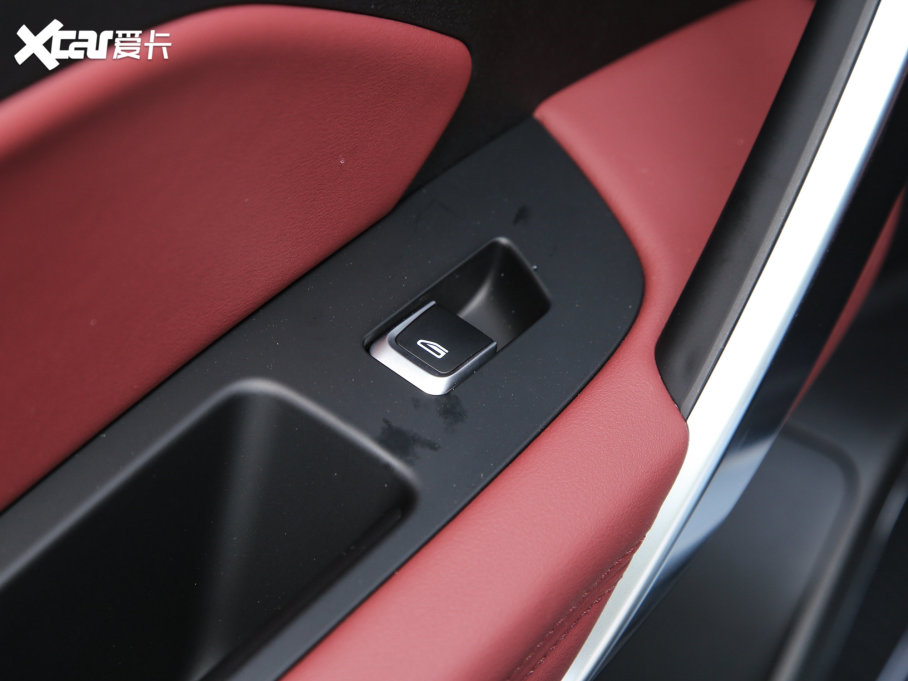 2022Խ X 1.8TD 7DCT 