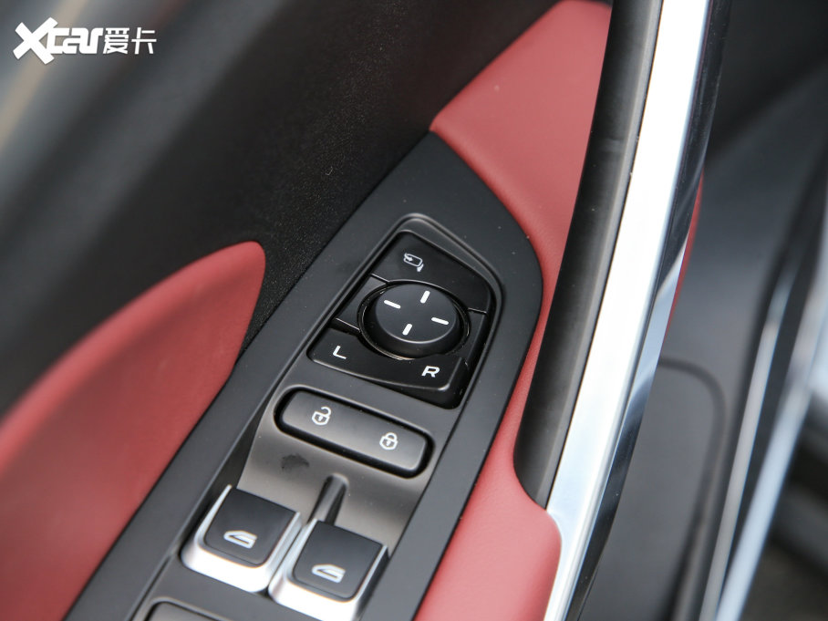 2022Խ X 1.8TD 7DCT 