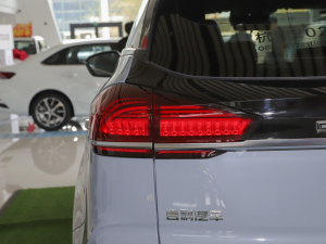 2022X 1.8TD 7DCT  ^