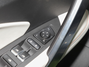 2022X 1.8TD 7DCT  п؅^