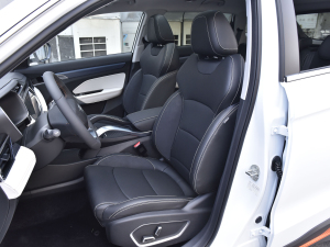 2022X 1.8TD 7DCT ǻ {