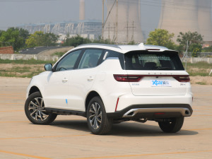 2021款PRO 1.4T 自动尊贵型 左后45度