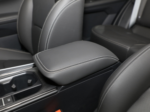 2021款PRO 1.4T 手动豪华型 中央扶手箱
