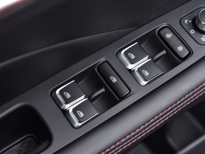 20221.5T ePro 85KMsҫ п؅^