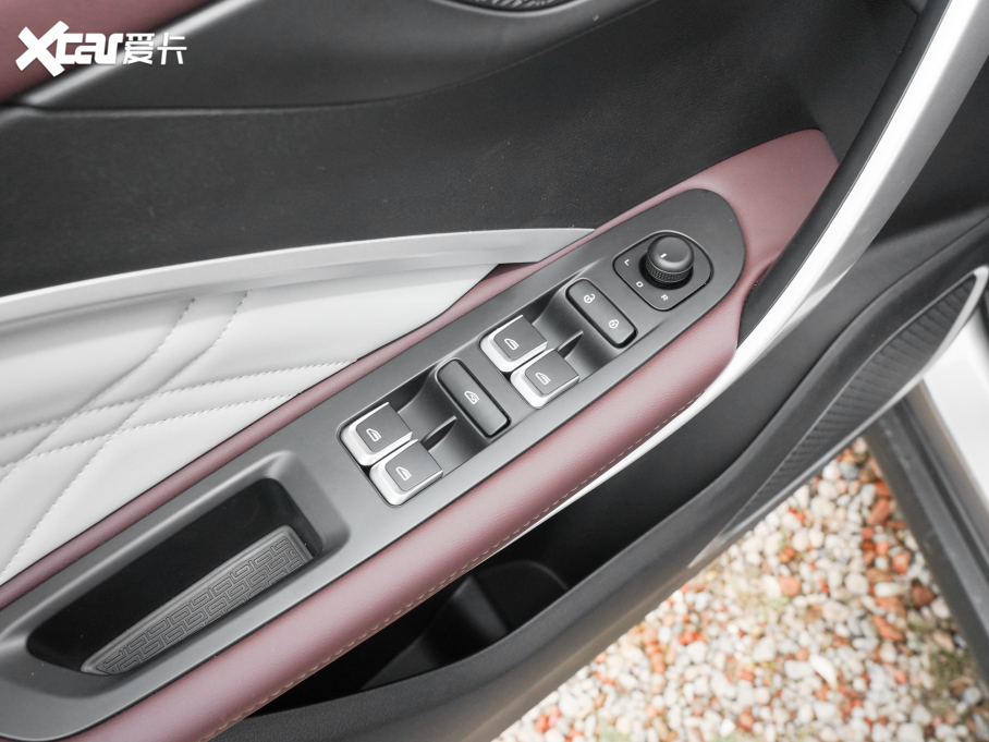 2022HԴ 1.5TD PHEV ׽m