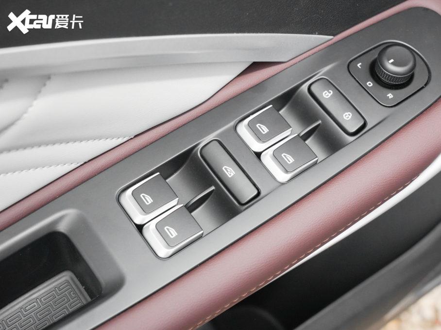 2022HԴ 1.5TD PHEV ׽m