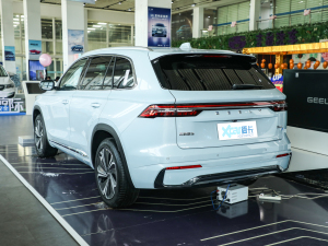 2022款1.5T 雷神Hi·X油电混动版 Super睿 左后45度