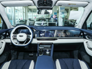 2022款1.5T 雷神Hi·X油电混动版 Super睿 内饰全景