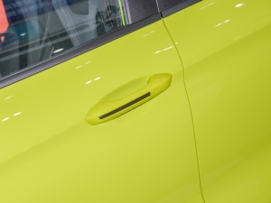 2022款COOL 1.5T DCT电掣版 主驾门拉手