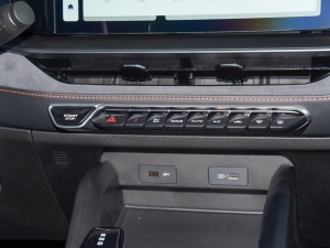 2022款COOL 1.5T DCT电掣版 空调调节