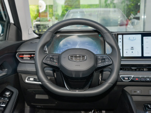 2022款COOL 1.5T DCT风驰版 方向盘